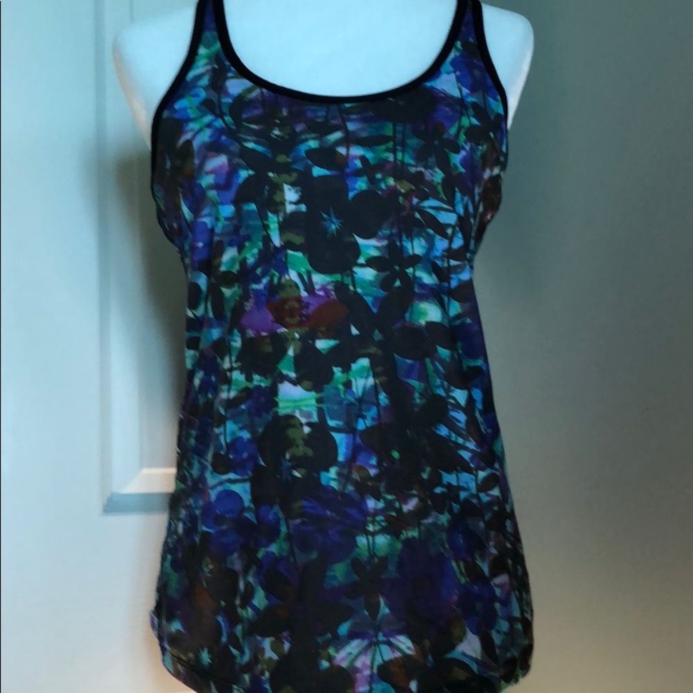 ASCICS SHELF BRA TANK EUC